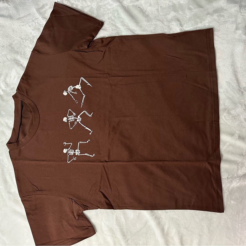 Brown Short Sleeve Tee with Minimalist Graphic Design